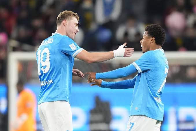 Napoli supera il Milan 2 0 e vola in finale di Supercoppa: Hojlund decisivo, rossoneri spenti Napoli supera il Milan 2 0 e vola in finale di Supercoppa: Hojlund decisivo, rossoneri spenti