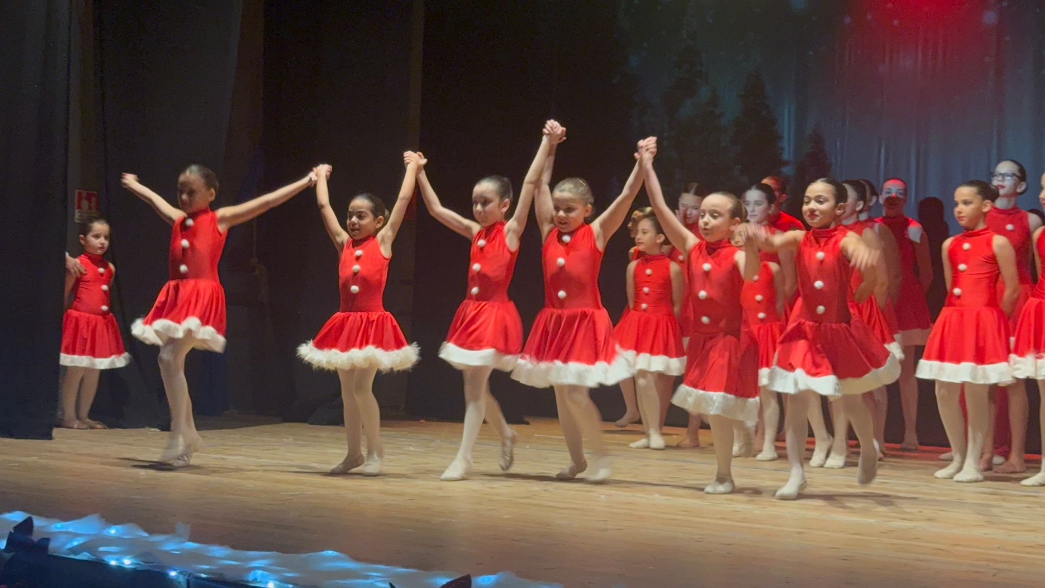 DanzArte accende il Natale a Baiano: danza, emozione e bellezza in “Christmas is Coming”