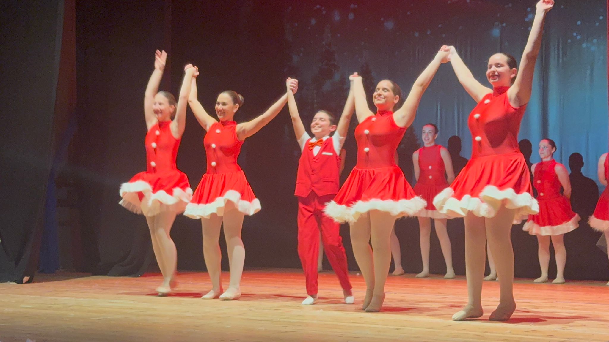 DanzArte accende il Natale a Baiano: danza, emozione e bellezza in “Christmas is Coming”