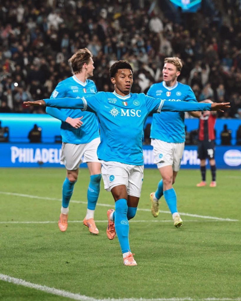 NERES SHOW A RIAD: NAPOLI SUPERCAMPIONE