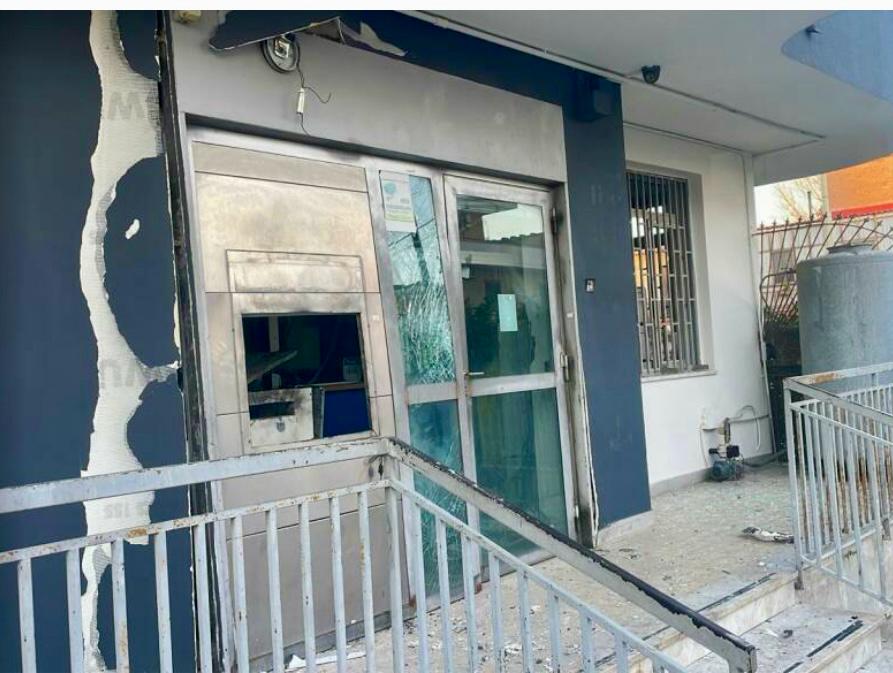 Notte di paura a Marigliano, fatto saltare il Postamat