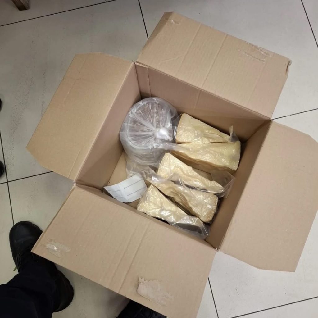 Marigliano, scattano i sequestri nei supermercati: alimenti scaduti e privi di etichette