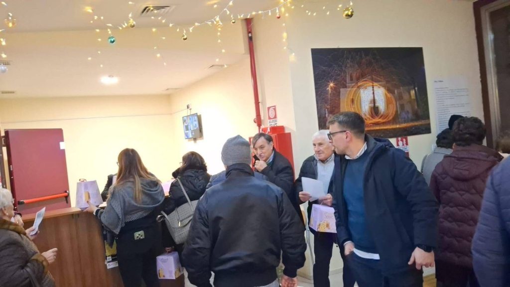 Teatro Colosseo sold out di emozioni: Baiano applaude la Festa degli Anziani