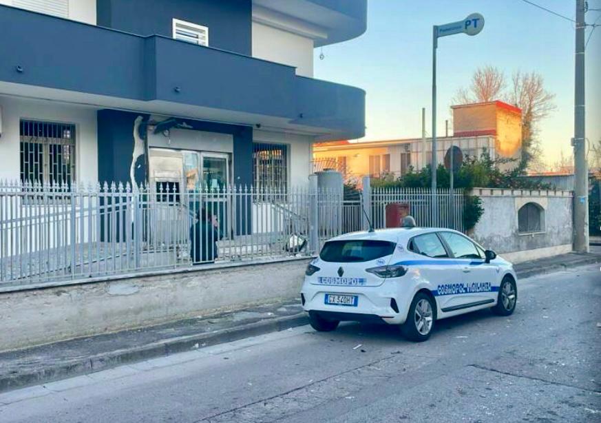 Notte di paura a Marigliano, fatto saltare il Postamat