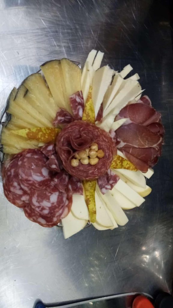 M.S. Alimentari: qualità, tradizione e grandi offerte per le festività a San Paolo Bel Sito