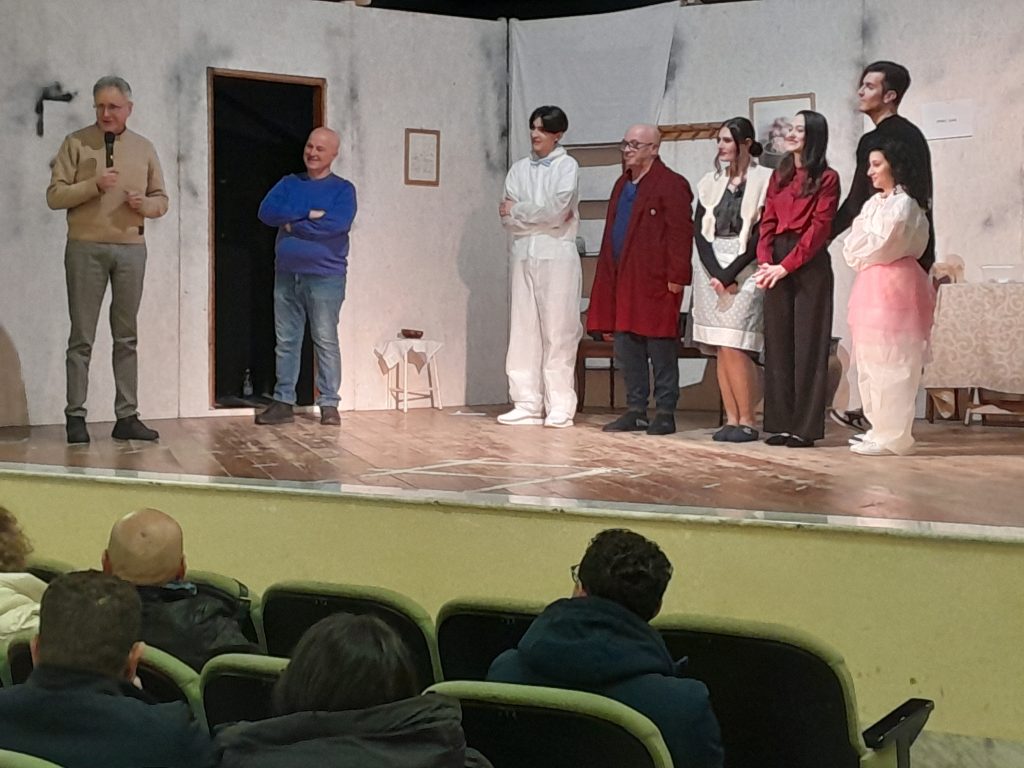 Sturno, presentato all’auditorium il “Racconto di un Matrimonio“ diretto da Salvatore Sgambati. Sturno, presentato all’auditorium il “Racconto di un Matrimonio“ diretto da Salvatore Sgambati.
