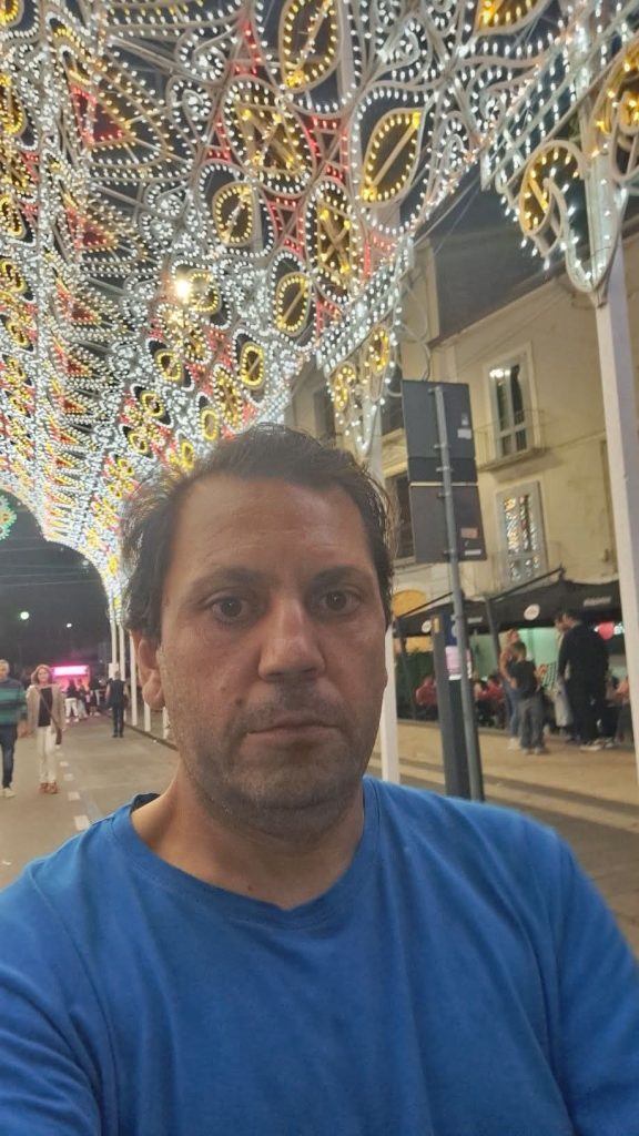 Carmine Napolitano di Avella festeggia 50 anni: un traguardo speciale circondato dall’affetto della famiglia