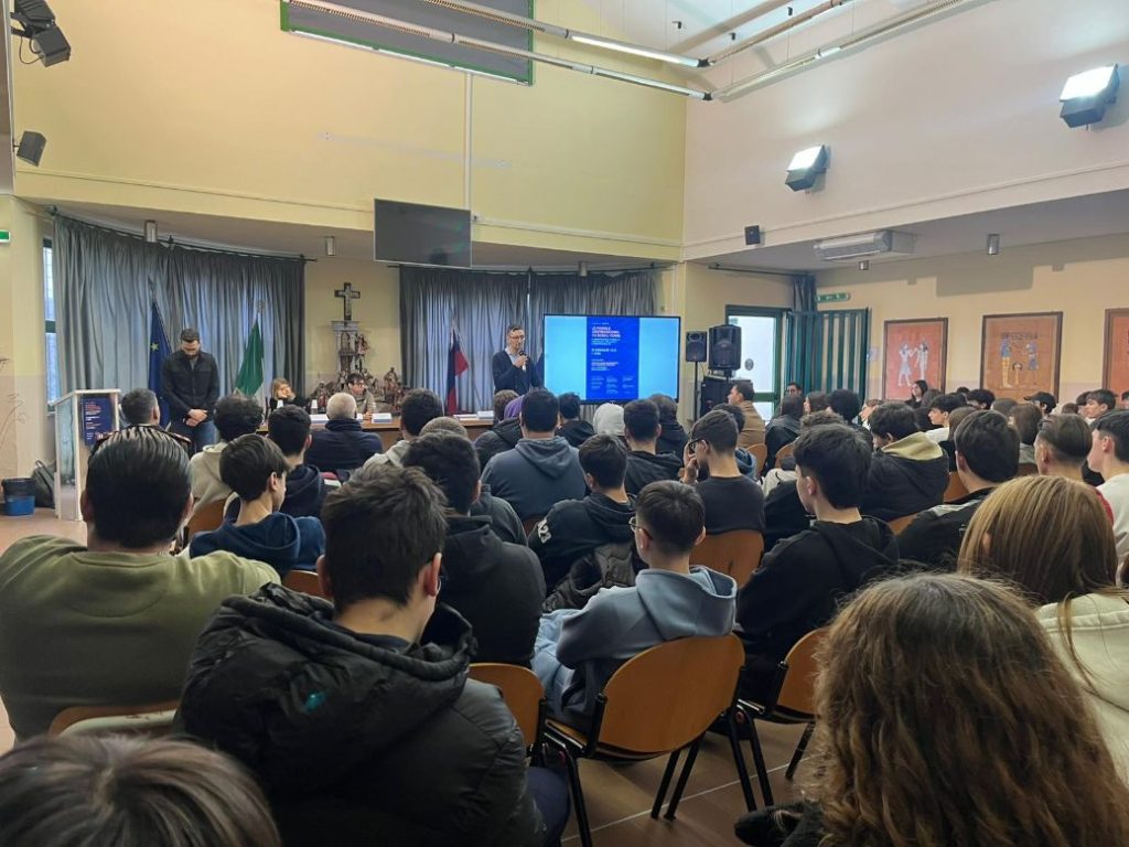 GROTTAMINARDA. AllIstituto San Tommaso dAquino la disputa filosofica sul concetto di rispetto e sul peso delle parole