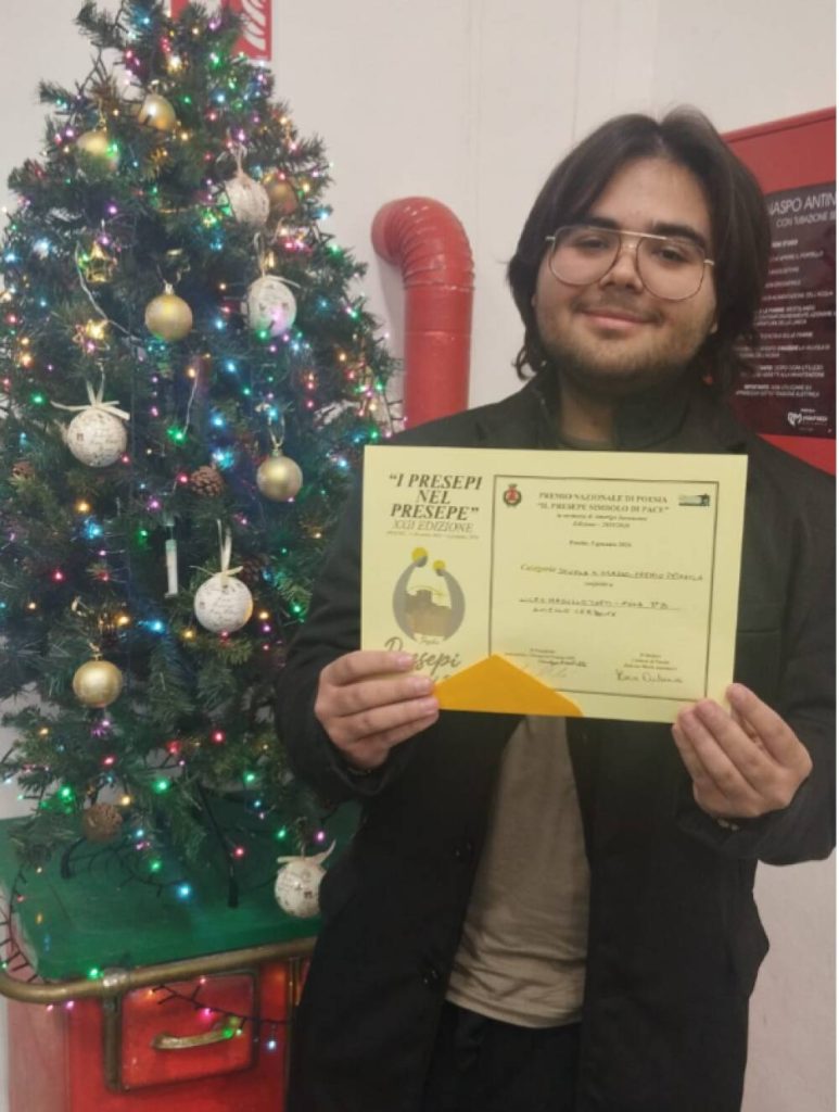 Avella, giovane talento premiato alla XXII edizione de “I Presepi nel Presepe”, concorso poetico di Pesche Avella, giovane talento premiato alla XXII edizione de “I Presepi nel Presepe”, concorso poetico di Pesche