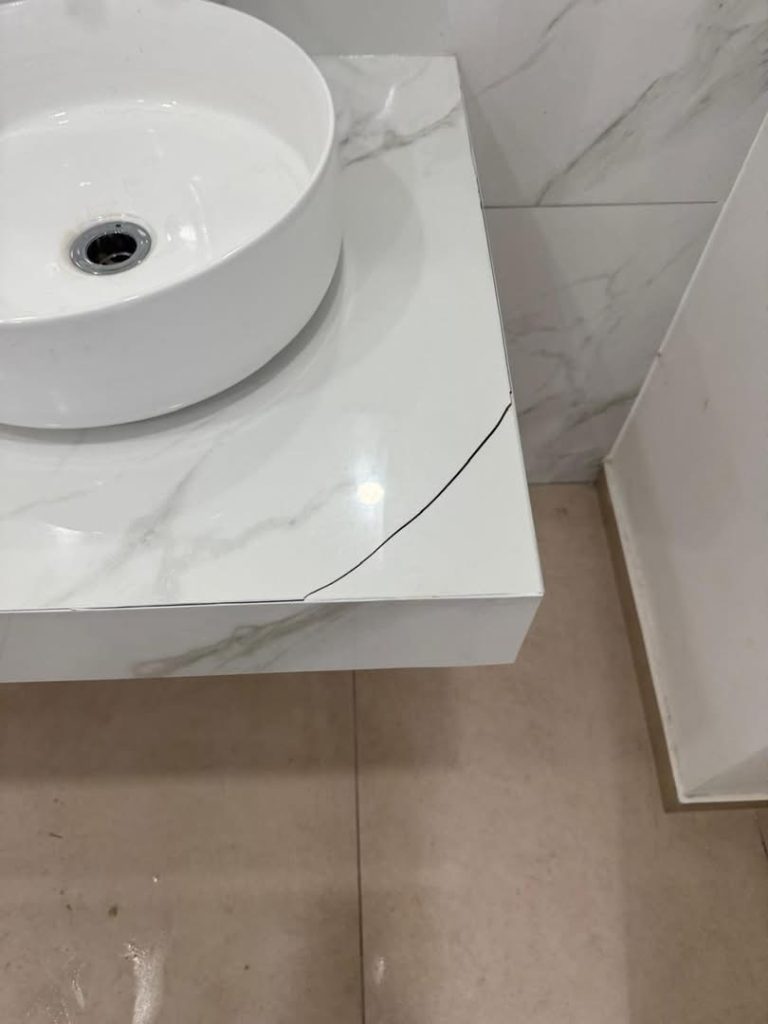 LAURO. Atto vandalico ai bagni pubblici dell’ex Casa del Fascio: struttura chiusa temporaneamente LAURO. Atto vandalico ai bagni pubblici dell’ex Casa del Fascio: struttura chiusa temporaneamente