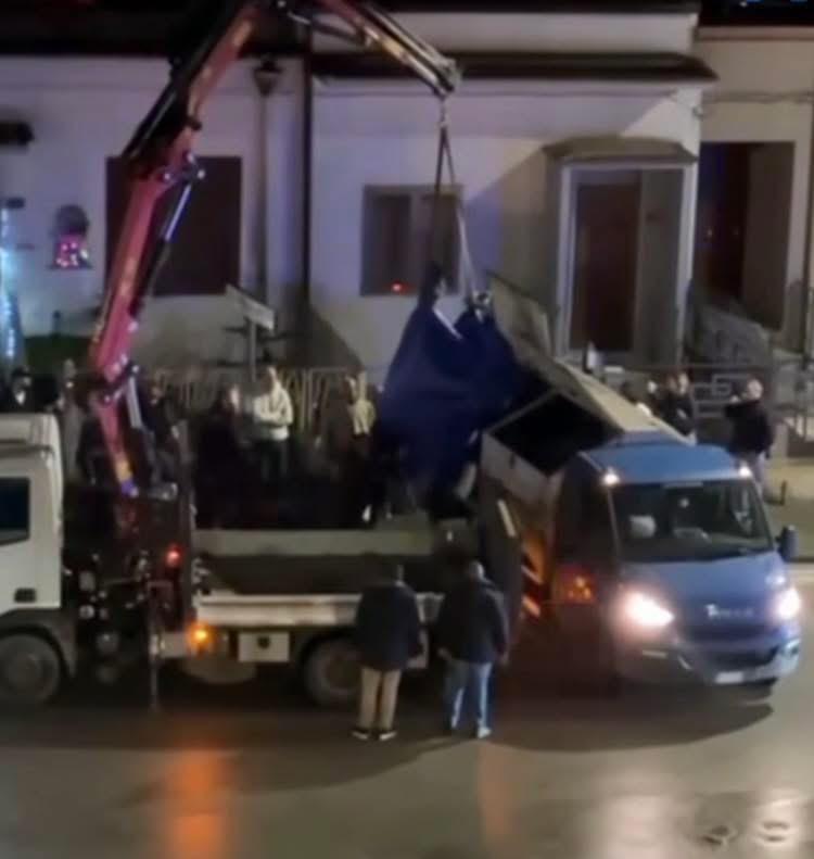 Nocera Inferiore, tragedia durante la Cavalcata dei Re Magi: cavallo si accascia e muore dopo il corteo