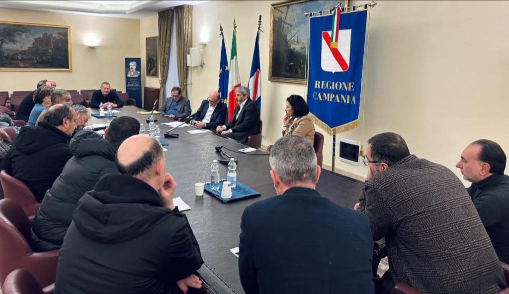 Menarini Bus di Flumeri, incontro a Palazzo Santa Lucia: la Regione apre al dialogo con i sindacati Menarini Bus di Flumeri, incontro a Palazzo Santa Lucia: la Regione apre al dialogo con i sindacati