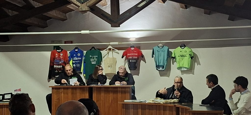 Presentato a Solopaca il calendario 2026 delle cicloturistiche MTB South Experience Presentato a Solopaca il calendario 2026 delle cicloturistiche MTB South Experience