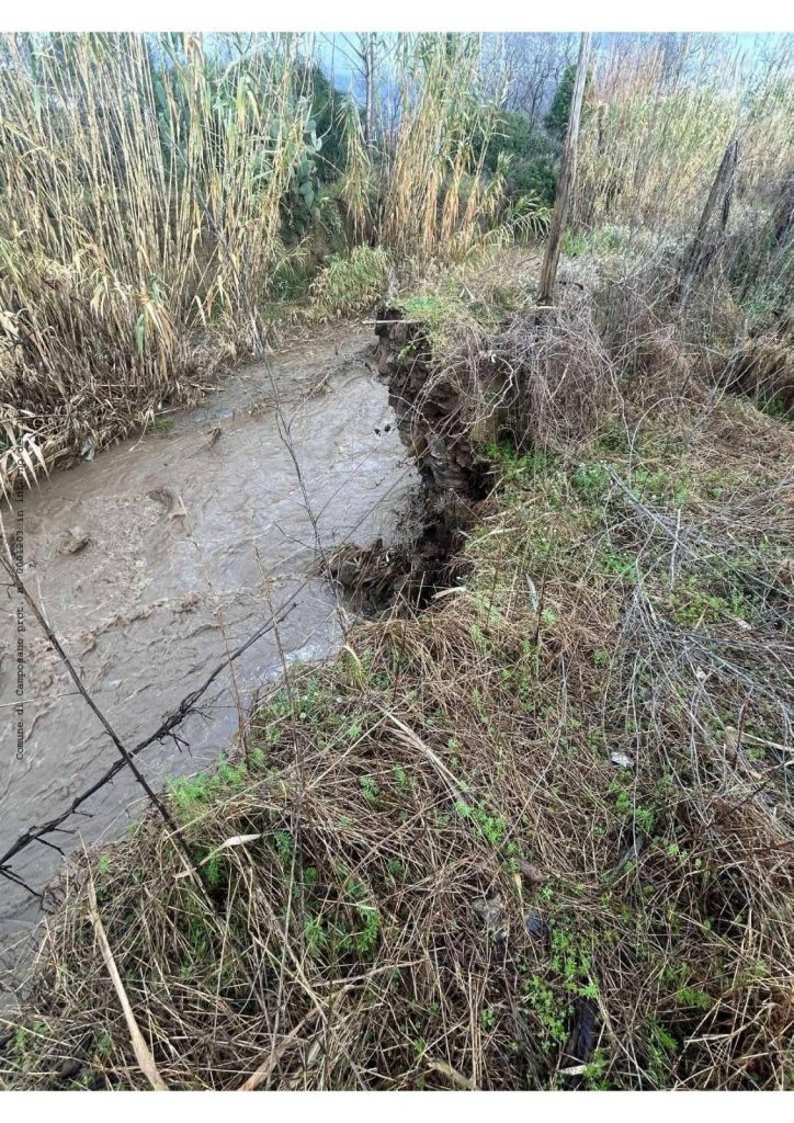 Camposano, rischio alluvione sull’alveo Avella: evacuazioni e scuole chiuse. Il sindaco Barbato accusa la Regione