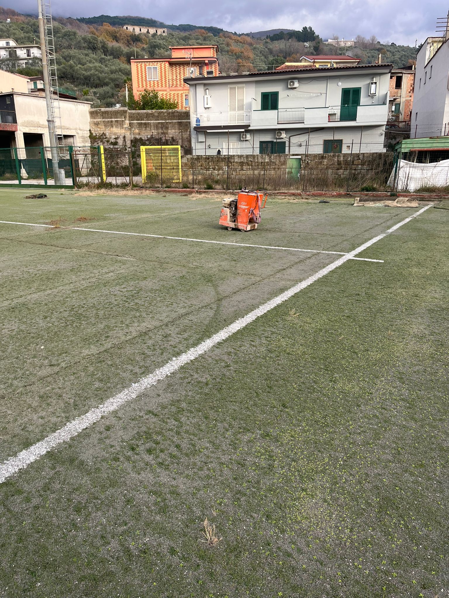 Mugnano del Cardinale, si riaccendono le luci del campo sportivo. L’assessore Grazia De Stefano: «La partita continua» (foto)
