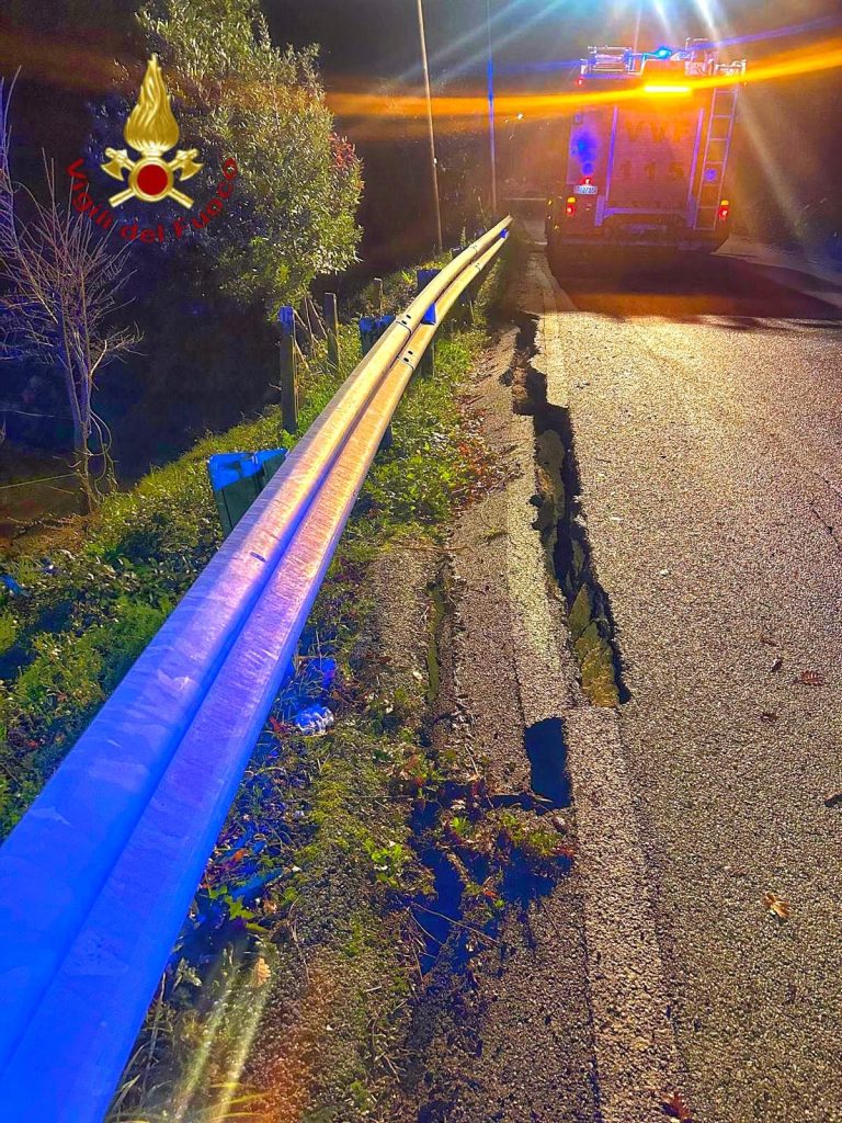 Avellino, maltempo: circa 40 interventi dei Vigili del Fuoco tra il 6 e il 7 gennaio.