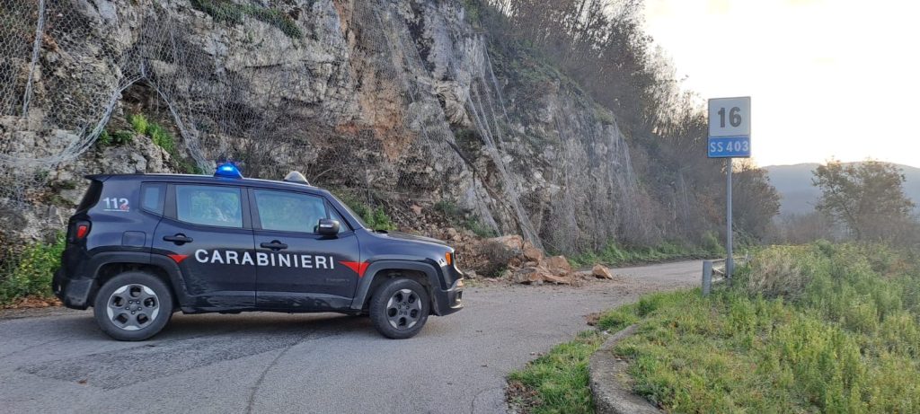 Smottamento sulla statale Santa Cristina a Moschiano: traffico a senso unico alternato Smottamento sulla statale Santa Cristina a Moschiano: traffico a senso unico alternato