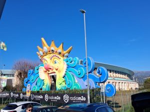 SIRIGNANO. Gita sociale a Viareggio e Pisa: due giorni di allegria e condivisione