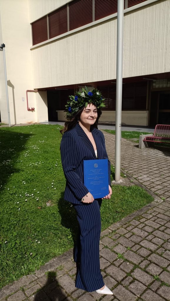 Quadrelle, Congratulazioni a Giovanna Rozza: laurea con lode all’Università degli Studi di Salerno Quadrelle, Congratulazioni a Giovanna Rozza: laurea con lode all’Università degli Studi di Salerno