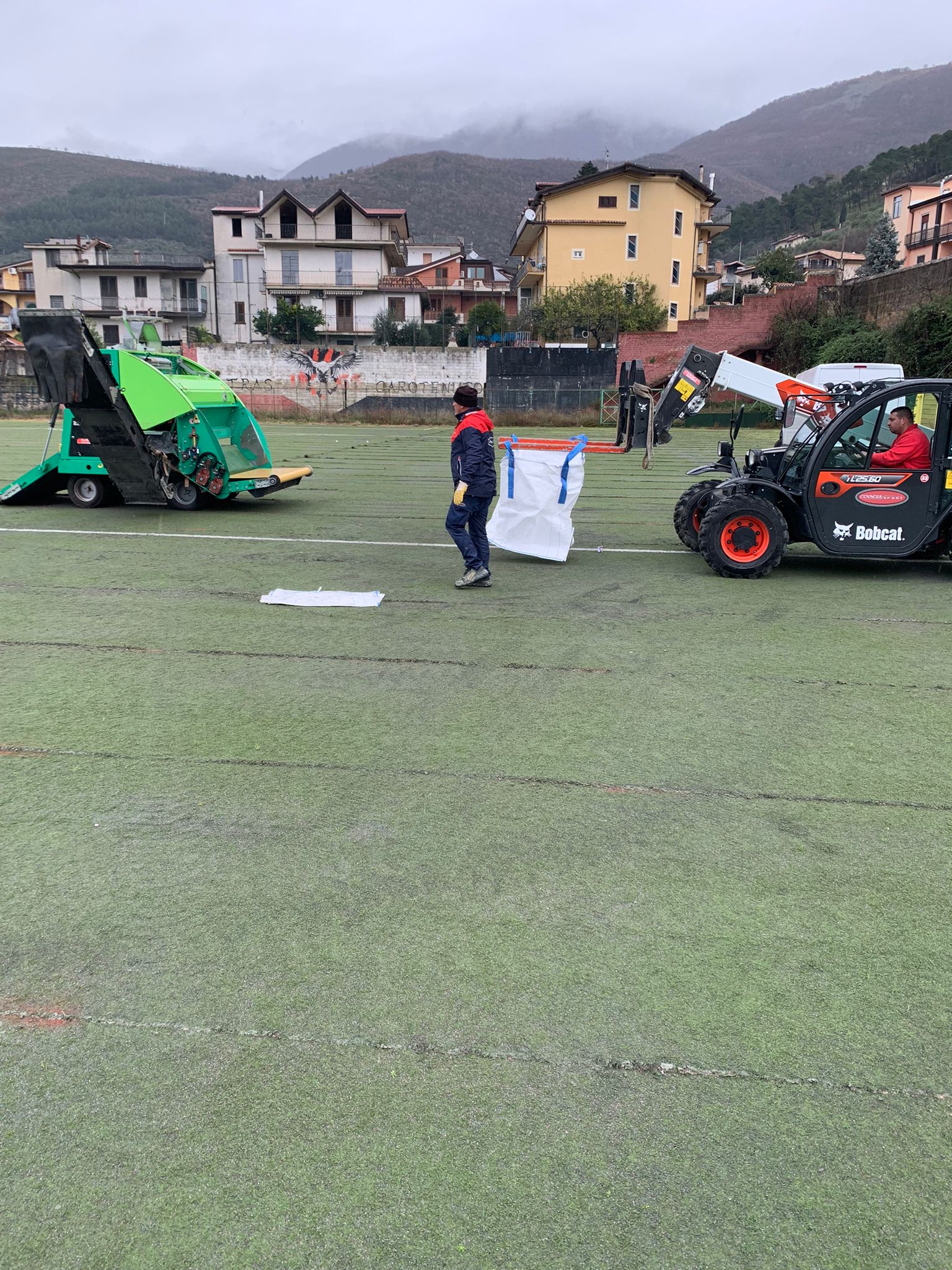 Mugnano del Cardinale, il campo “Angelo Sanseverino” si rifà il look: al via la nuova fase dei lavori (foto e video)