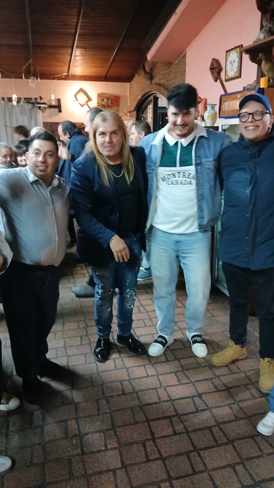 Monteforte Irpino, grande festa all’Heidi Park per i 42 anni di Felice Ruberto Monteforte Irpino, grande festa all’Heidi Park per i 42 anni di Felice Ruberto