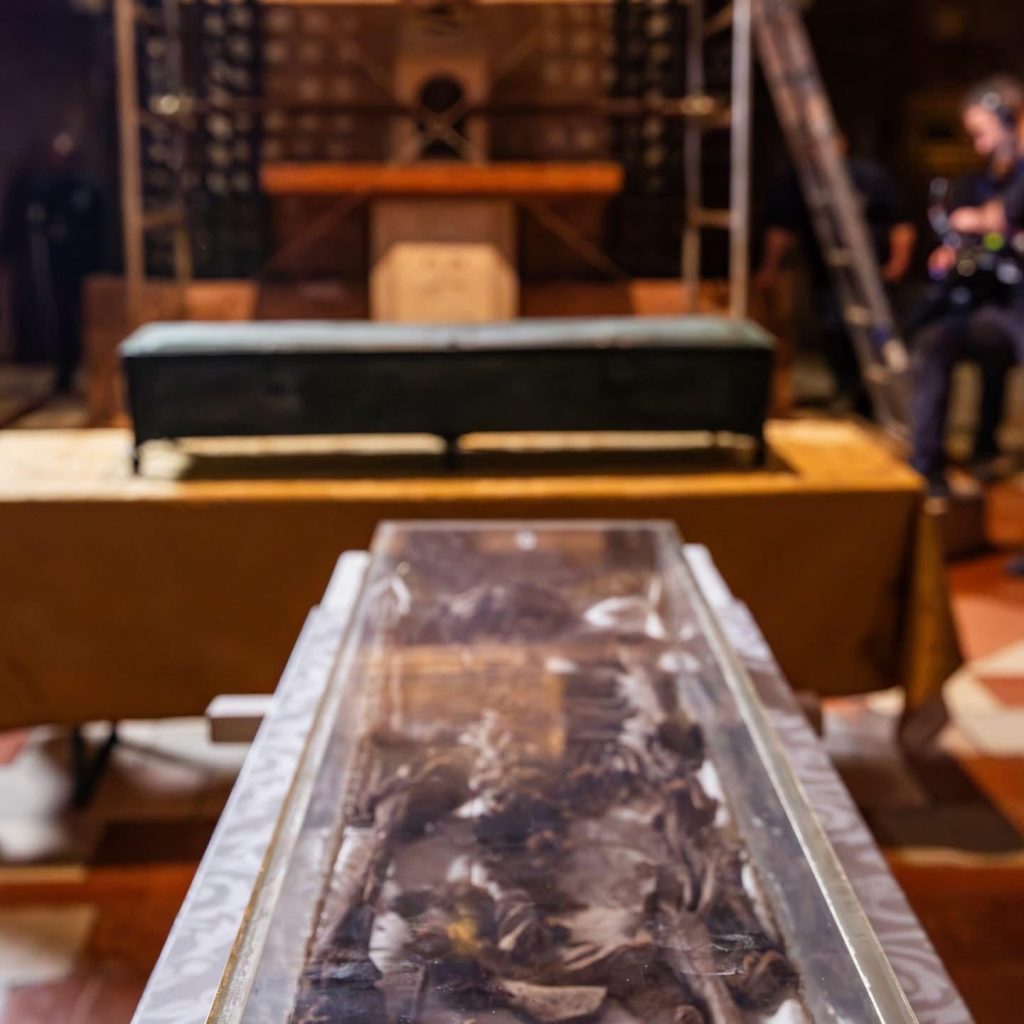 ASSISI – Ostensione di San Francesco, al via oggi l’accesso dei fedeli: migliaia di pellegrini attesi