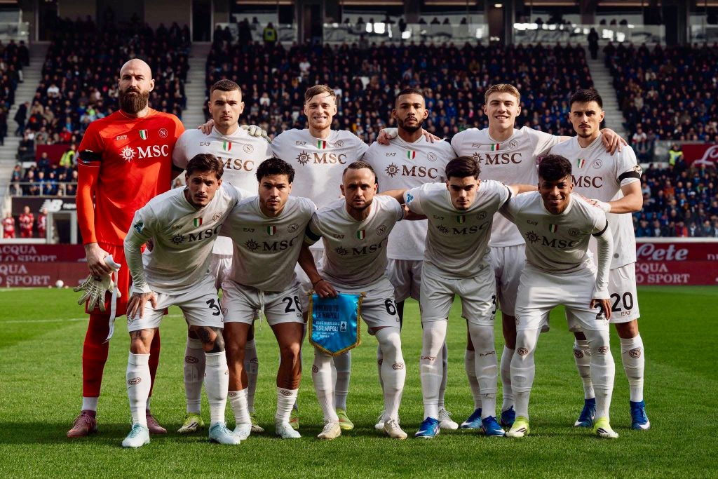 Napoli avanti, poi il crollo: l’Atalanta ribalta tutto nel finale