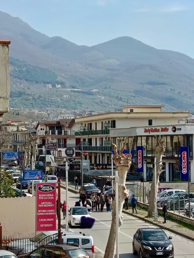 Sperone, anziana investita sulla statale 7bis: soccorsa e trasportata per accertamenti Sperone, anziana investita sulla statale 7bis: soccorsa e trasportata per accertamenti