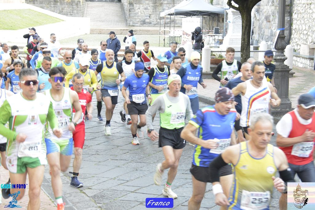 Lauro torna a correre: successo per la “Lauro City Run – Memorial Franco Lauro” Lauro torna a correre: successo per la “Lauro City Run – Memorial Franco Lauro”