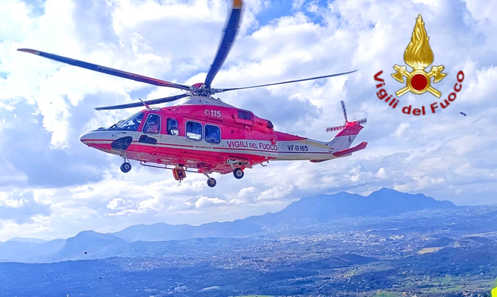 Parapendista precipita a Santo Stefano del Sole: elitrasportato al Moscati