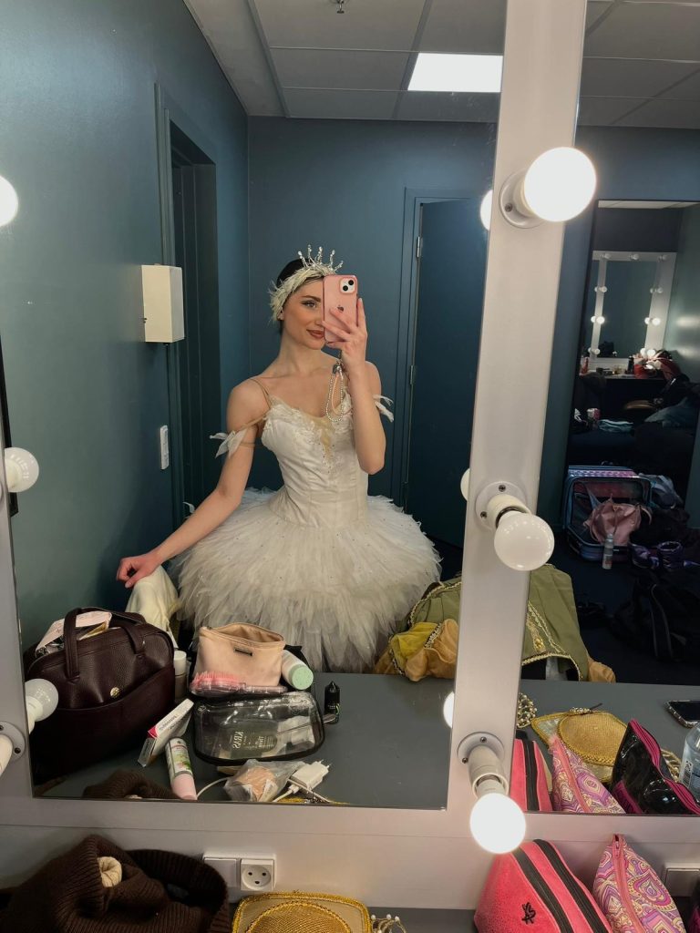 Karolin Bellavista: Il Trionfo Europeo tra i Capolavori del Balletto Classico