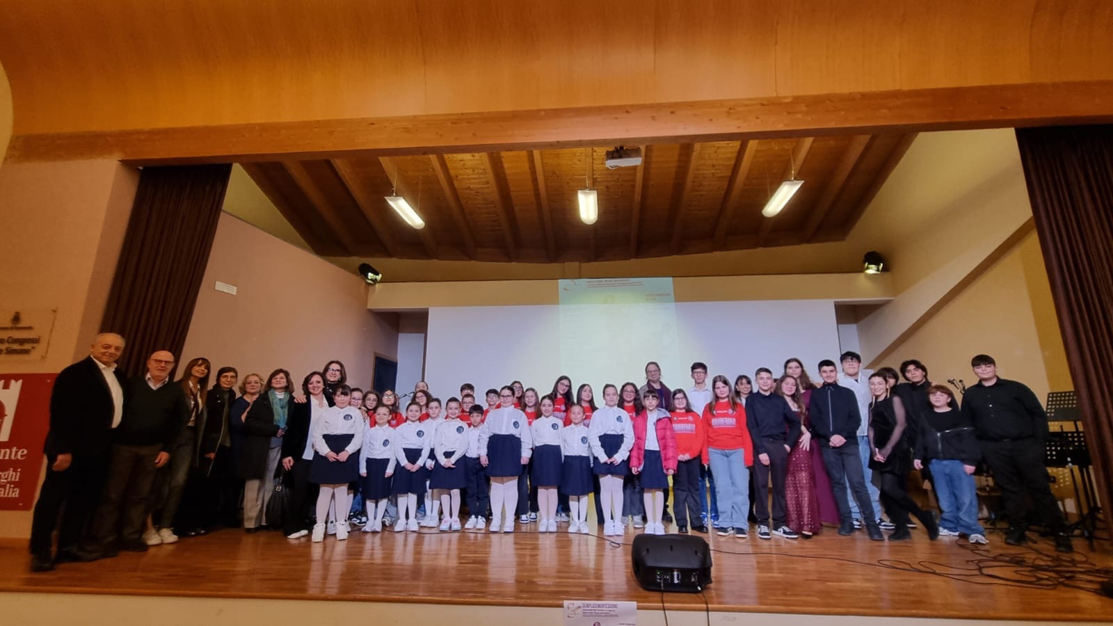 AVELLA. Il Vocal Group Casa Sanremo al Concerto dei Vincitori del Premio “Semplicemente Suono – Preside Capossela”