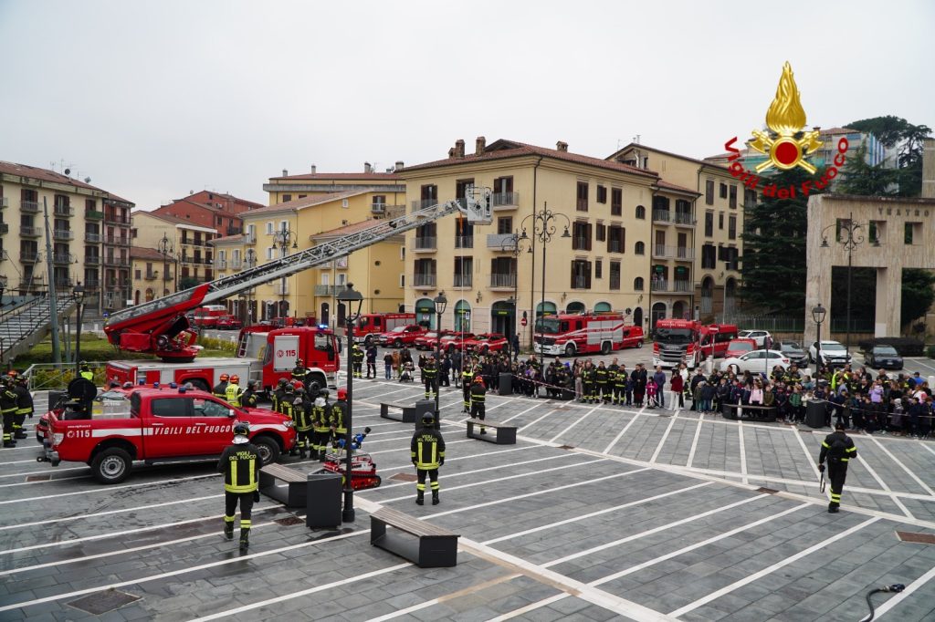 I Vigili del Fuoco celebrano la prima Festa Istituzionale del Corpo Nazionale ad Avellino.