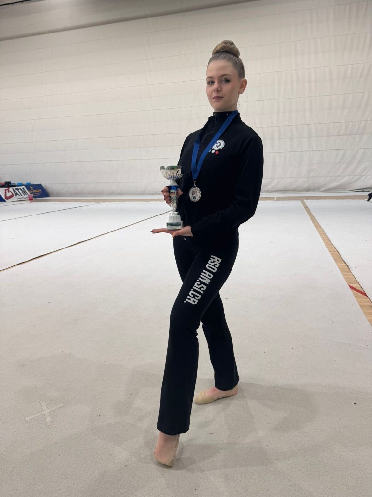 BAIANESE. Ginnastica Ritmica: Patrizia Cetronio conquista l’argento al Campionato Regionale Gold Campania