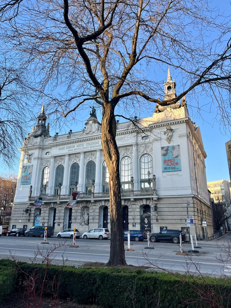 Karolin Bellavista: Il Trionfo Europeo tra i Capolavori del Balletto Classico