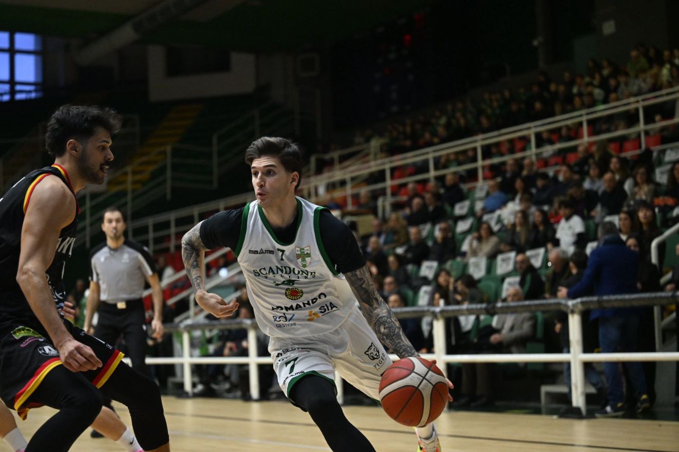 LA SCANDONE NON SI FERMA PIÙ: BATTUTA L’ANTONIANA, È LA SESTA VITTORIA DI FILA