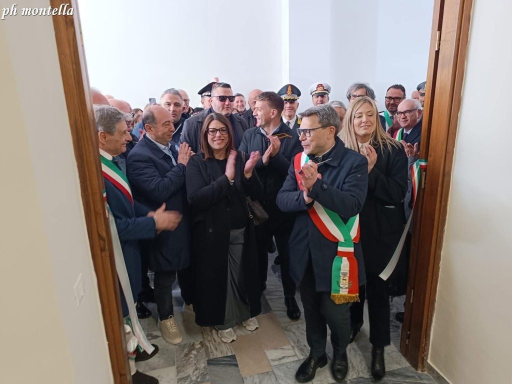 Baiano inaugura la nuova Casa Comunale: istituzioni e cittadini uniti per un nuovo inizio.(foto)