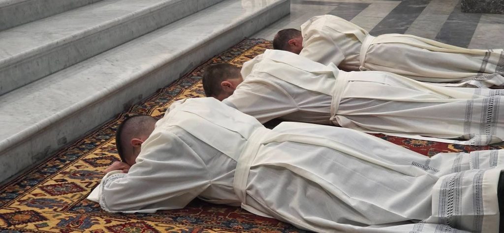 Diocesi di Nola: tre nuovi diaconi per la comunità ecclesiale Diocesi di Nola: tre nuovi diaconi per la comunità ecclesiale