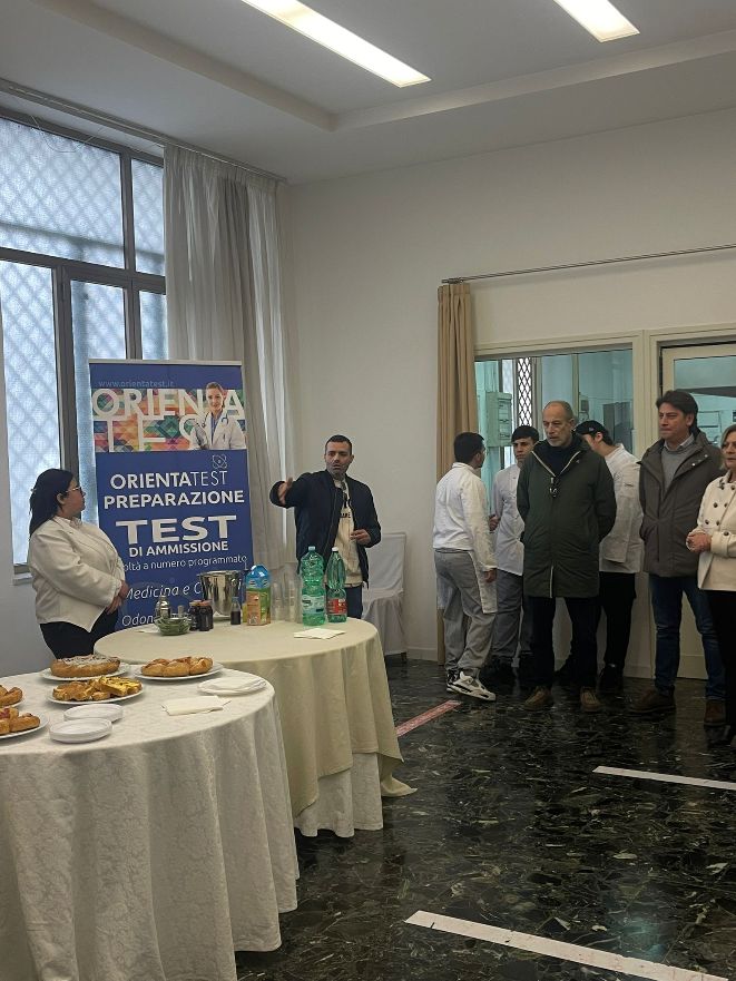 Un aperitivo didattico al G. Galilei di Nola Un aperitivo didattico al G. Galilei di Nola