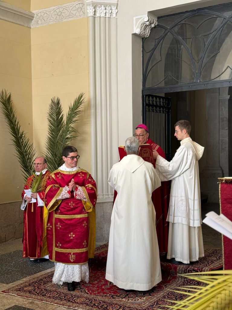 Montevergine riapre ai fedeli nella Domenica delle Palme: l’abate Guariglia, “Siate costruttori di vita”