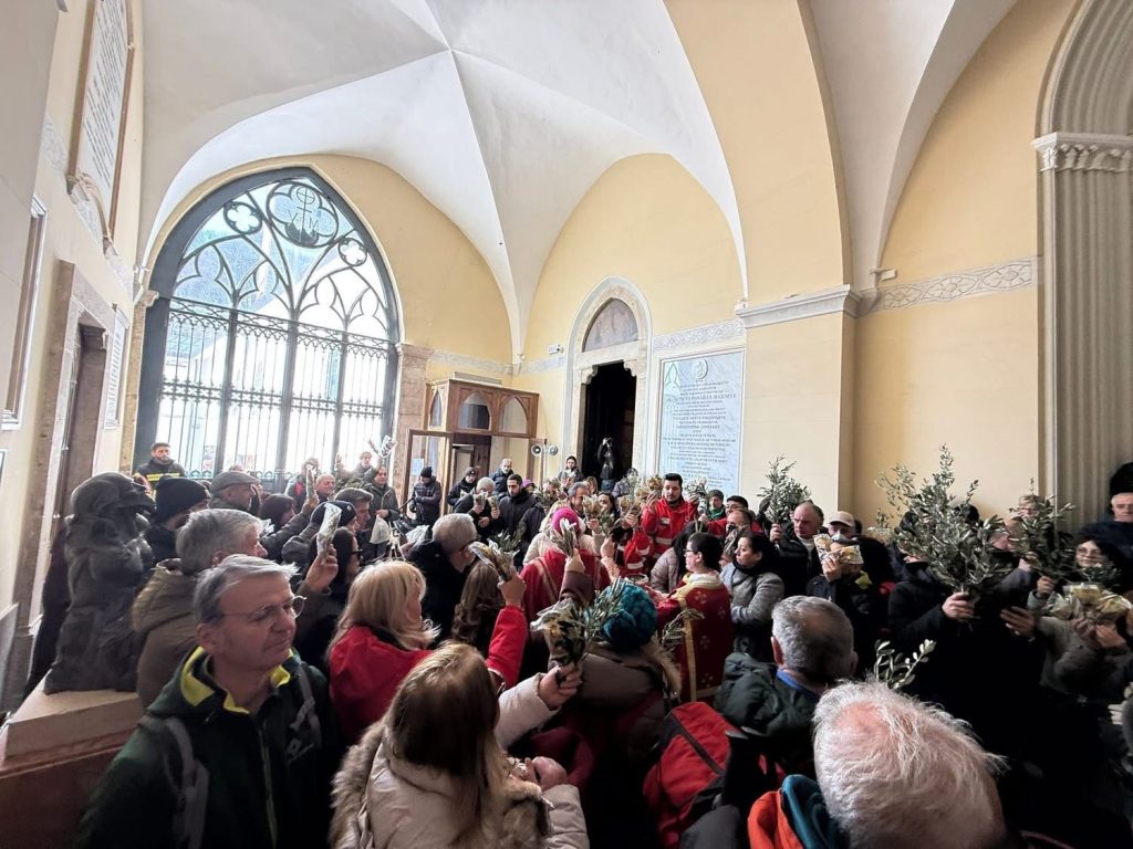 Montevergine riapre ai fedeli nella Domenica delle Palme: l’abate Guariglia, “Siate costruttori di vita”