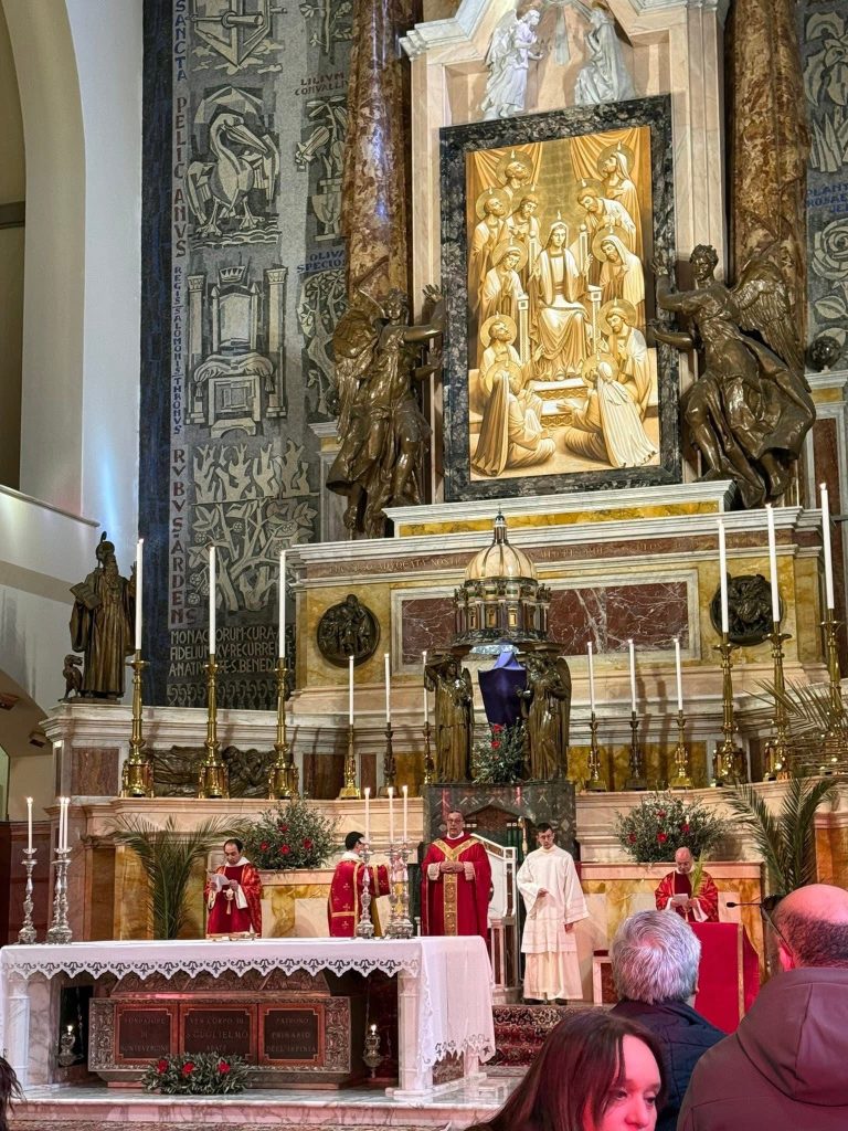 Montevergine riapre ai fedeli nella Domenica delle Palme: l’abate Guariglia, “Siate costruttori di vita”