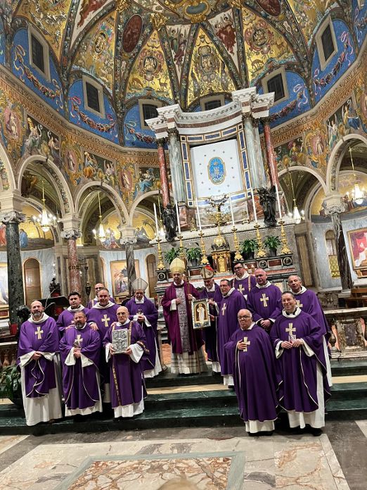 Pompei – Successo di pubblico e finalità raggiunte al primo Congresso Interregionale “I Colori della Misericordia” organizzato e condotto da Lumi Viventi di Misericordia Onlus. Pompei – Successo di pubblico e finalità raggiunte al primo Congresso Interregionale “I Colori della Misericordia” organizzato e condotto da Lumi Viventi di Misericordia Onlus.