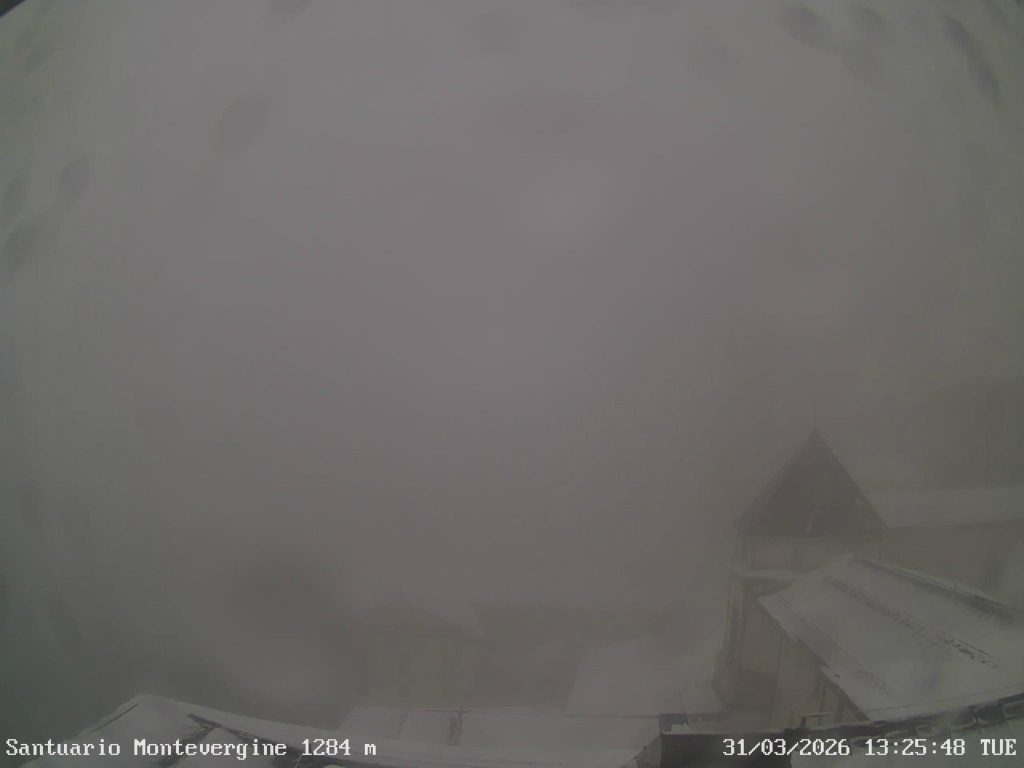 Irpinia imbiancata, paesaggi incantati dopo la neve: scenari da cartolina (foto)