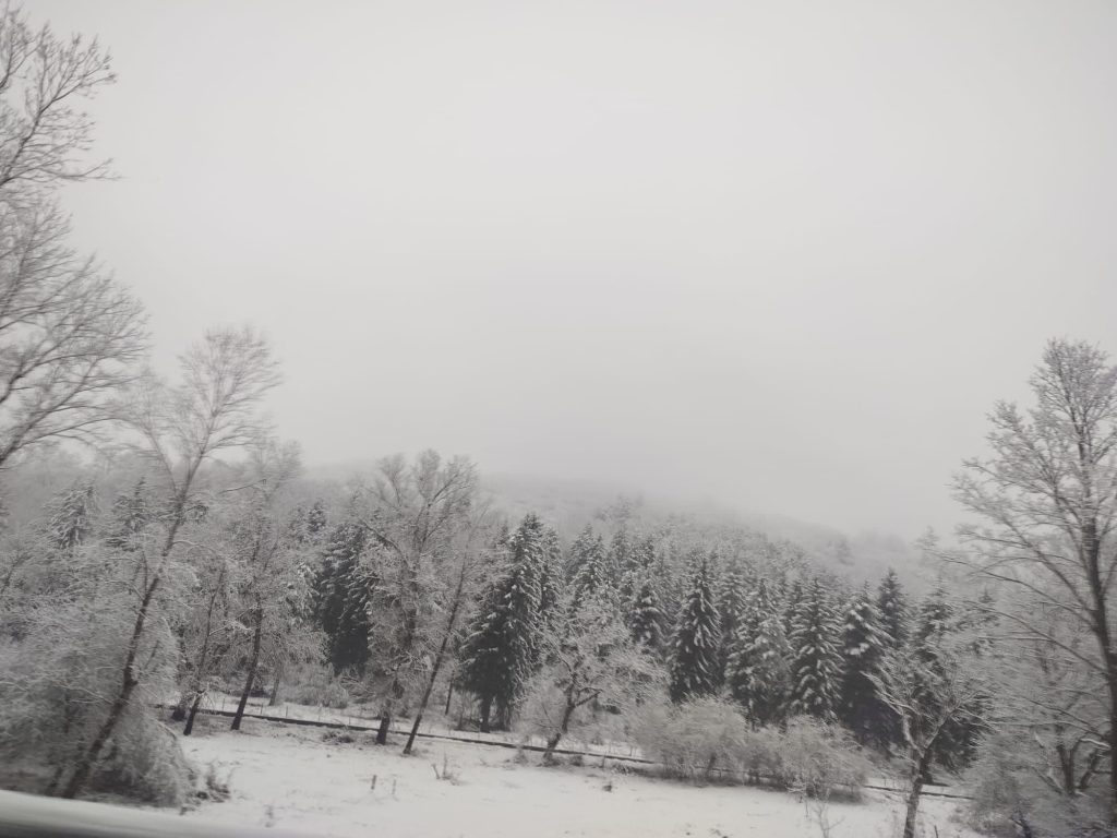 Irpinia imbiancata, paesaggi incantati dopo la neve: scenari da cartolina (foto)