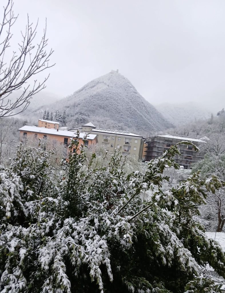 Irpinia imbiancata, paesaggi incantati dopo la neve: scenari da cartolina (foto)