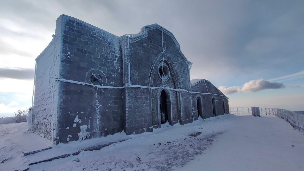 Irpinia imbiancata, paesaggi incantati dopo la neve: scenari da cartolina (foto)