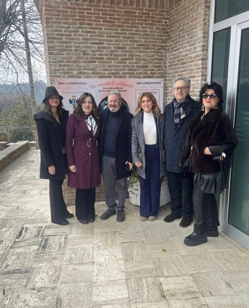 Grottolella diventa Comunità Cardioprotetta: installato il primo defibrillatore pubblico in Piazza Municipio