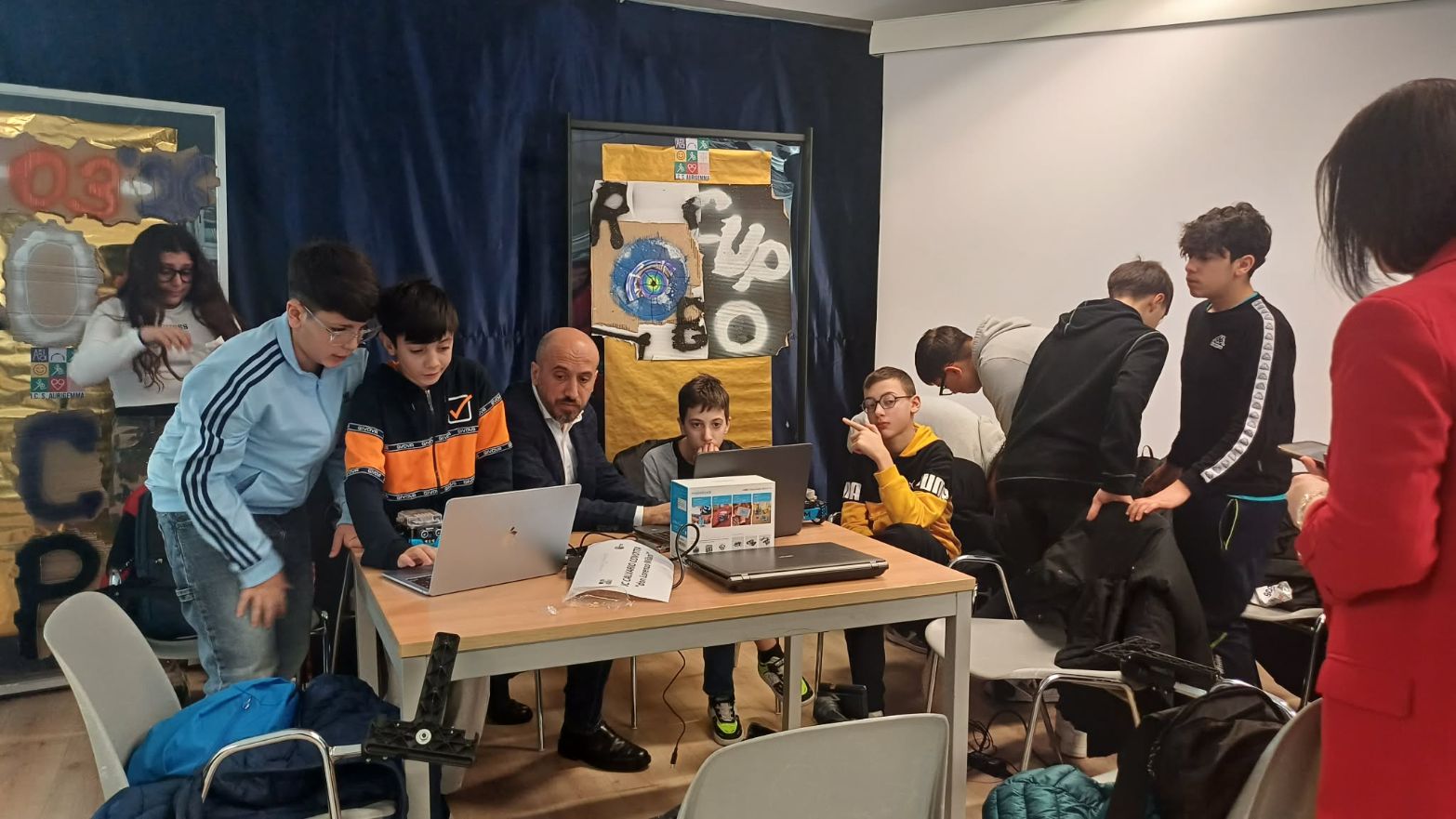 MONTEFORTE. RoboCup Campania 2026, studenti protagonisti all’IC Aurigemma tra robot e sfide tecnologiche