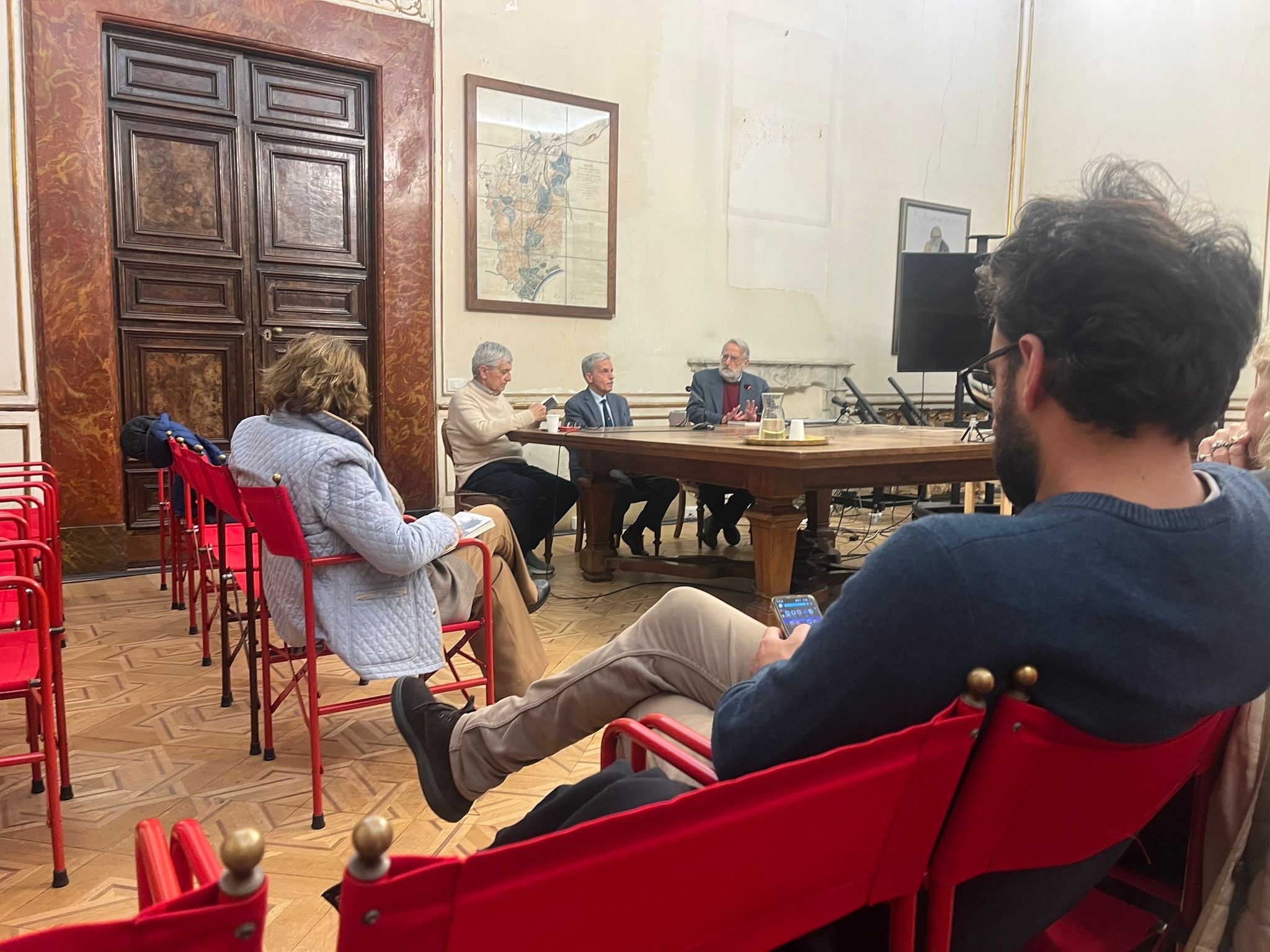 Sirignano riscopre il principe Giuseppe Caravita: memoria e identità nel libro di Pasquale Colucci Sirignano riscopre il principe Giuseppe Caravita: memoria e identità nel libro di Pasquale Colucci